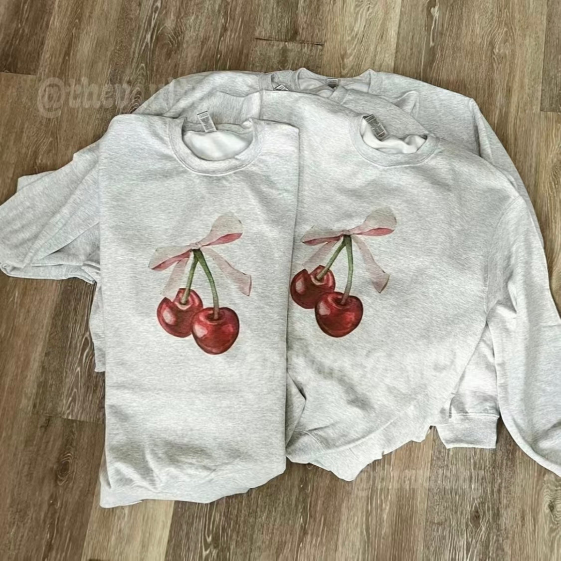 Women's Cherry Vintage T-Shirt/Sweatshirt/Hoodie